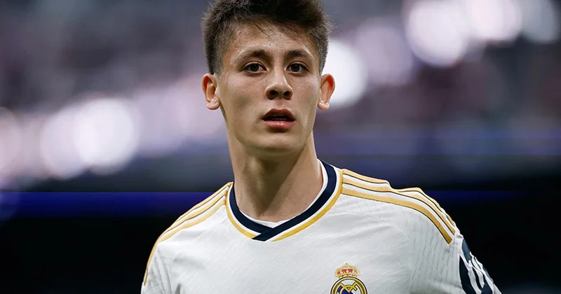 Golden Boy un ilk 100 lüy ündə neçə türkiyəli futbolçu var?