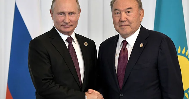 Putin Nazarbayevlə görüşdü