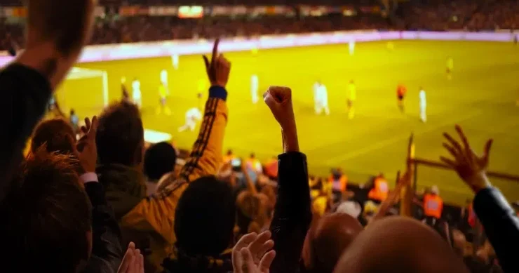 İsraildə futbol azarkeşləri arasında kütləvi DAVA VİDEO