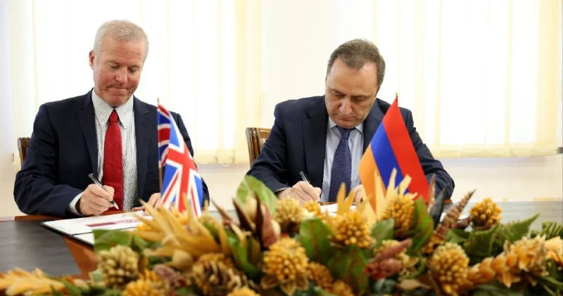 Ermənistanla Britaniya arasında hərbi əməkdaşlıq proqramı imzalanıb