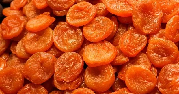 Quru meyvələrlə sıyıq nə ilə faydalıdır?