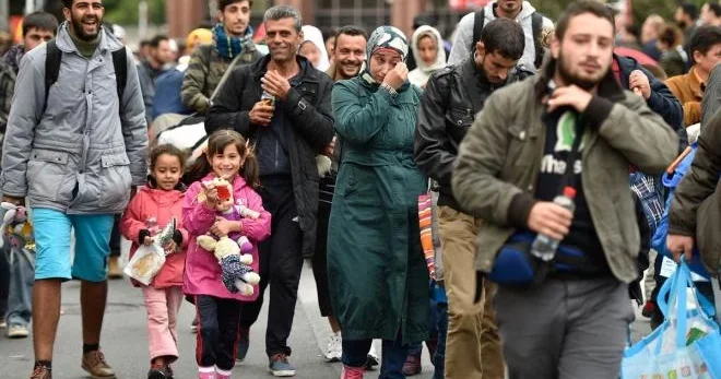 400 miqrantın Rusiyaya qanunsuz daxil olmasına kömək edən 2 qadın saxlanılıb