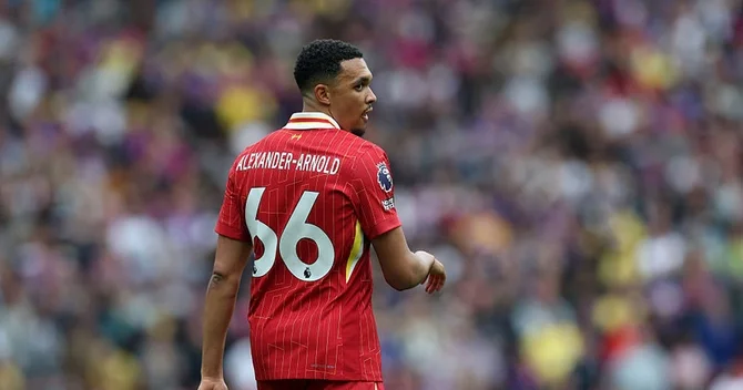 Trent Alexander Arnold Real Madrid la müqavilə imzaladı