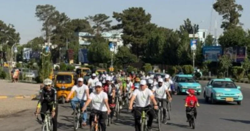 Türkmən diplomatları Heratda Ümumdünya Velosiped Gününü qeyd edirlər