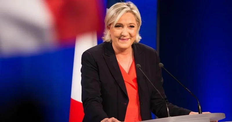 Le Pen Fransa hökumətini etimadsızlıq votumu ilə təhdid edib