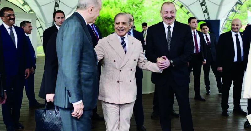 ...Söz bir olsa, zərbi kərən sındırar!