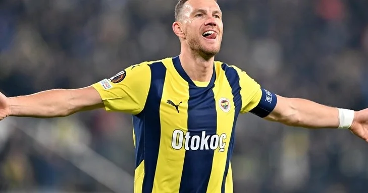 Fənərbaxça Edin Dzeko ilə vidalaşıb