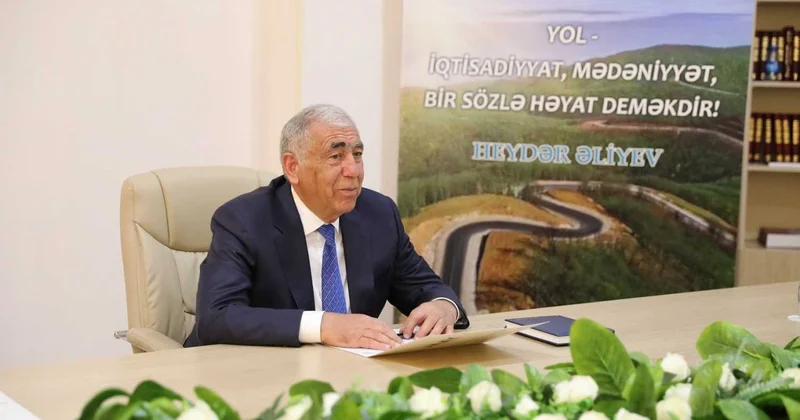 AAYDA sədri vətəndaşların müraciətlərini dinlədi FOTOLAR