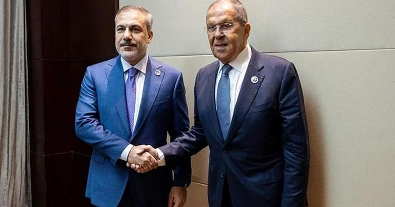 Lavrov Hakan Fidanla Ukrayna ilə bağlı qarşıdakı danışıqları müzakirə edib
