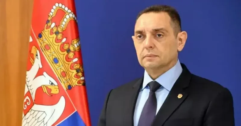 Вулин призвал власти Сербии расследовать экспорт боеприпасов