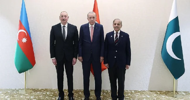 Sevginin Laçın Zirvəsi. Başqa sözlə...