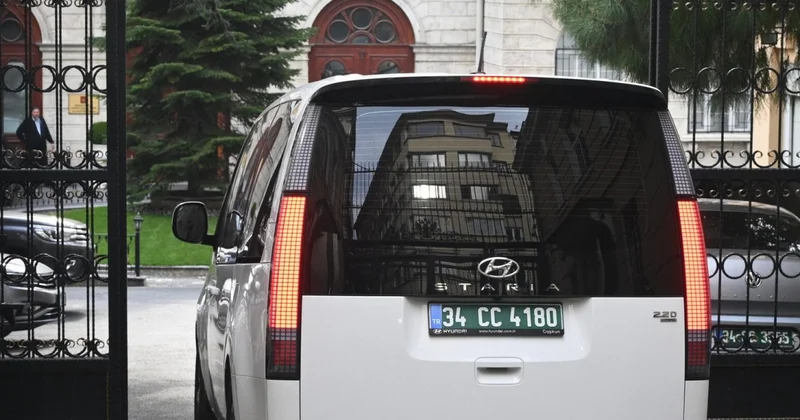 Белый дом остается в тени