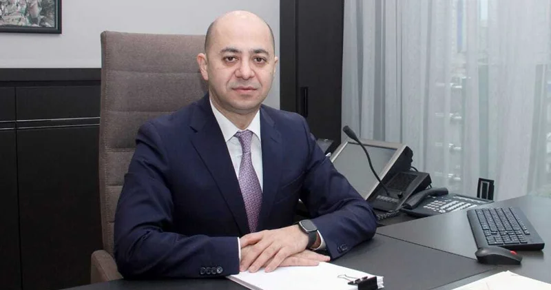 Vüsal Aslanov Aparat rəhbərini işdən çıxardı (FOTO)