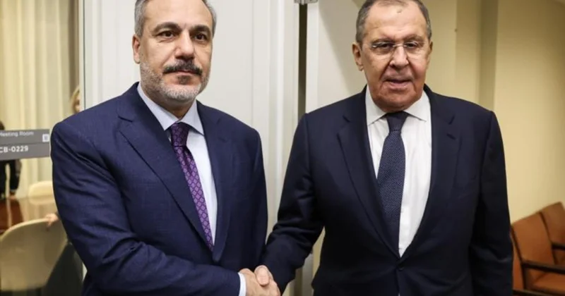 Lavrov və Fidan İstanbulda Rusiya Ukrayna danışıqlarına hazırlığı müzakirə ediblər