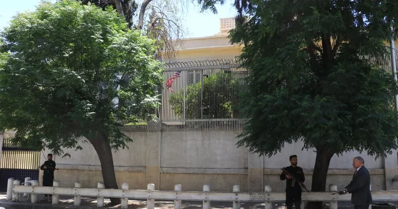 ABŞ bayrağı Dəməşqdə yenidən ucaldılıb