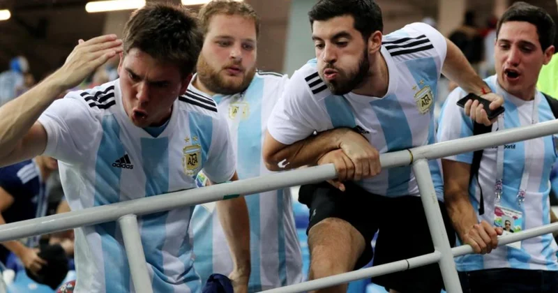 Argentinalı fanatlara böyük qadağa