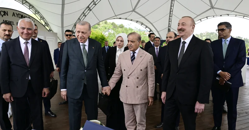 Qardaş dövlətlər çiyin çiyinə...