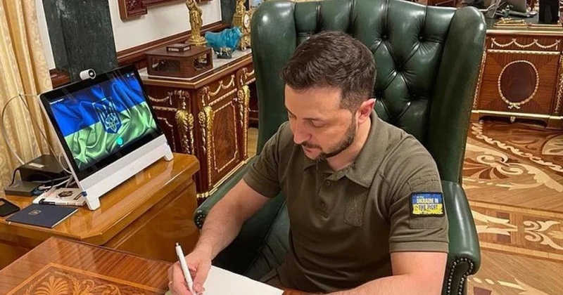 Зеленский ввел санкции против иранцев, узбекистанцев, казахстанцев и других