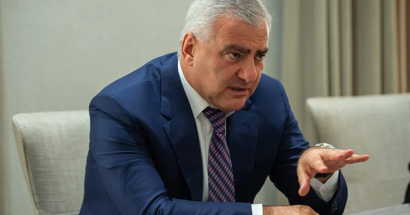 Бизнесмен Карапетян подал в суд на спикера парламента Армении