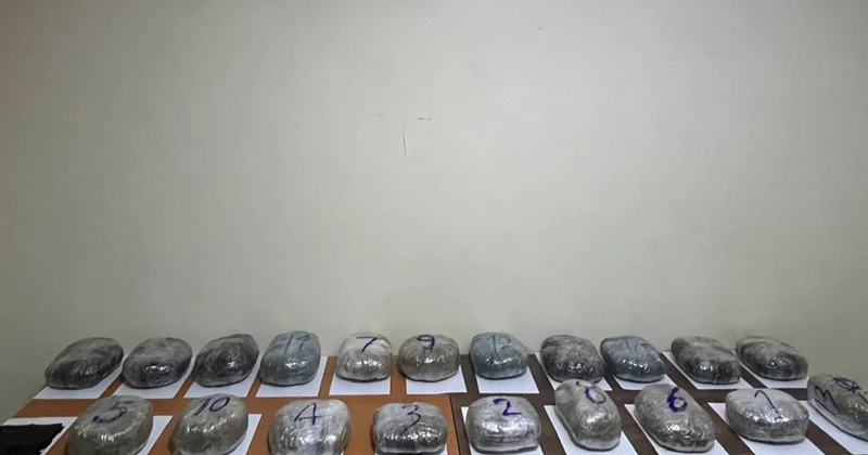 İrandan ölkəyə 20 kq narkotik keçirmək istədilər Sərhəddə əməliyyat