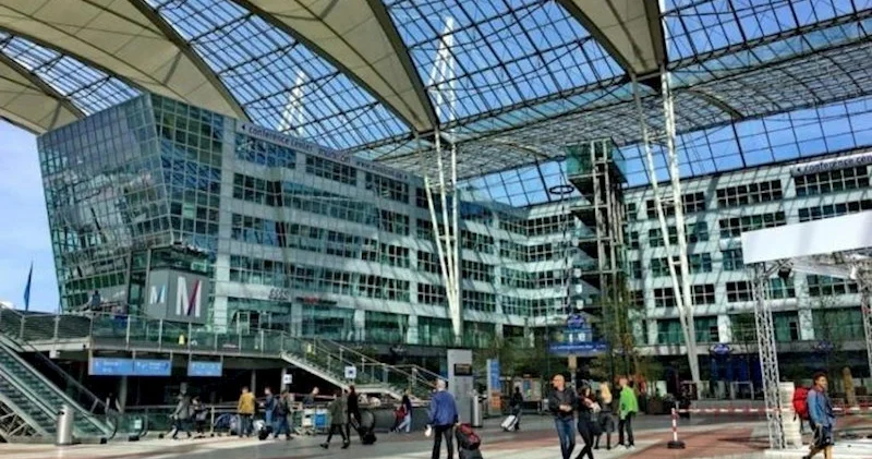 Münhen hava limanı bağlandı − Naməlum dron