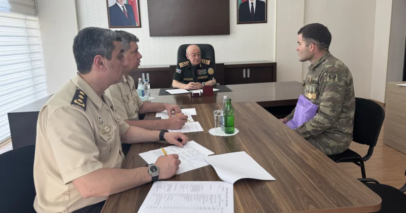 Граждане пришли к Кямаледдину Гейдарову, и он их не разочаровал фото