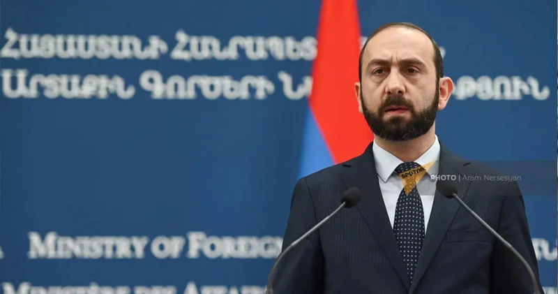 Ermənistan XİN rəhbəri Lavrovdan ölkənin daxili işlərinə qarışmamağı tələb etdi
