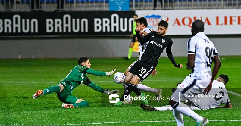 Neftçi bosniyalı qapıçı ilə maraqlanır