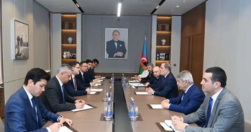 Ceyhun Bayramov Özbəkistan xarici işlər nazirinin müavini ilə regional məsələləri müzakirə edib