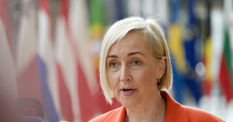 Estoniyanın təhsil naziri Kallas 8 i 4 ə vura bilməyib