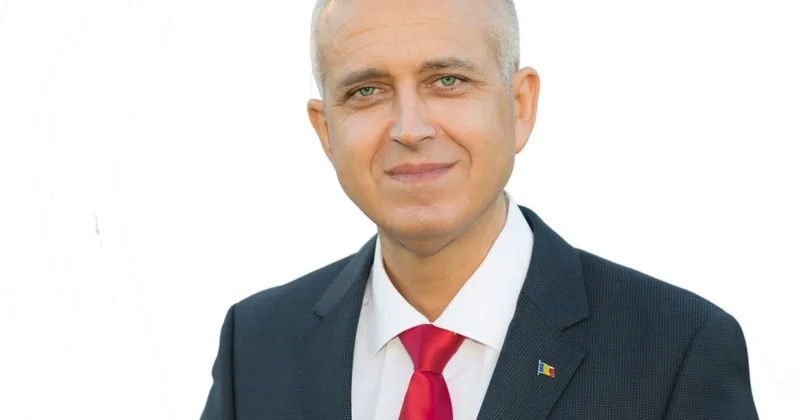 Dünya Rumınları Assosiasiyaları Federasiyasının sədri: Rusiya təkcə dövlət sərhədlərini deyil, həm də milli ruhu hədəf alır