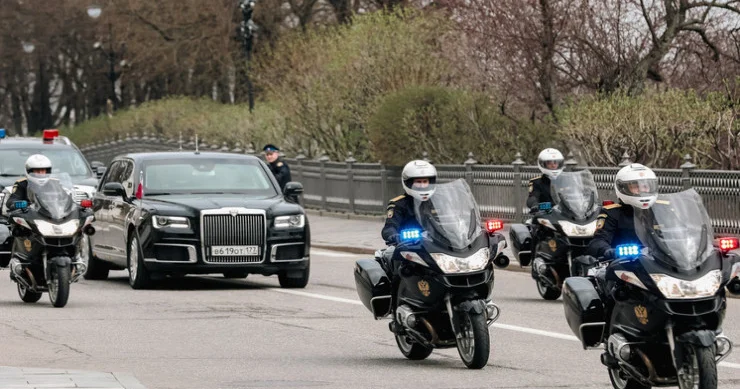 Putinin karteji üçün motosiklet hazırlayan intihar etdi