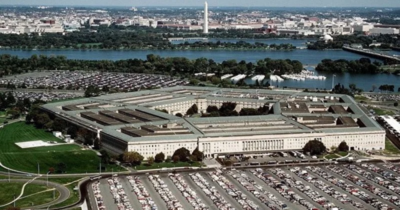 Экс советник главы Пентагона заявил, что США за два часа до ударов предупредили Иран