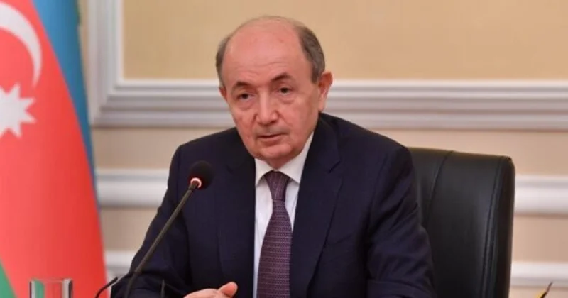 Алиев наградил экс министра