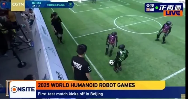 Robotlar arasında futbol turniri