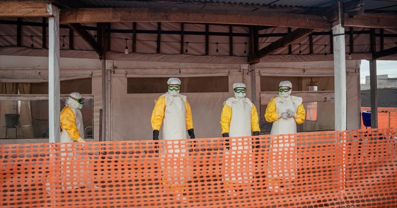 Konqoda Ebola həyəcanı: 300 yoluxmuş şəxs itkin düşüb