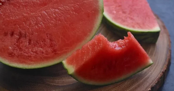 7 gün qarpız yedi: orqanizminə necə təsir etdi?