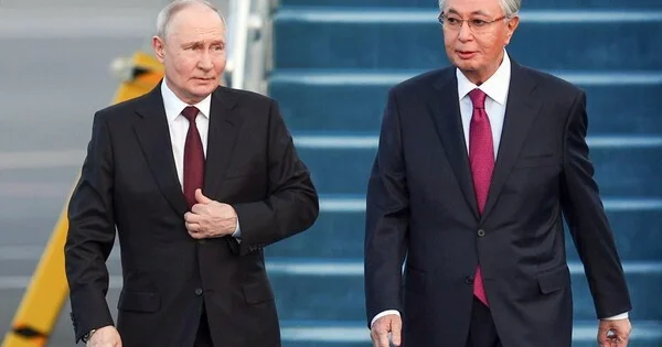 Путин и Токаев провели телефонный разговор