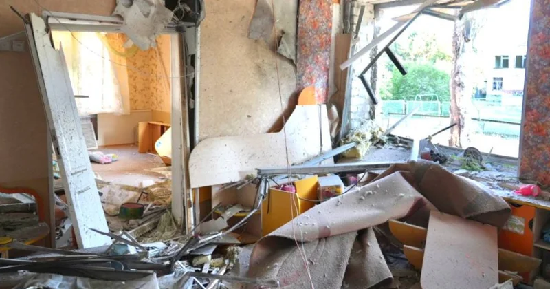 Россия сбросила на Запорожье семь бомб: есть погибшие, попало и по детскому саду фото