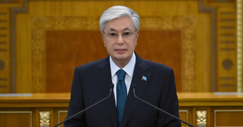 Prezident Tokayev: Qazaxıstan beynəlxalq şəraitin pisləşməsindən təşvişə düşməməlidir