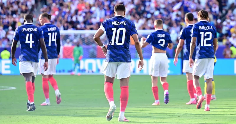 Mbappe Messiyə yaxınlaşdı Dünya çempionatlarında 18 ci qol