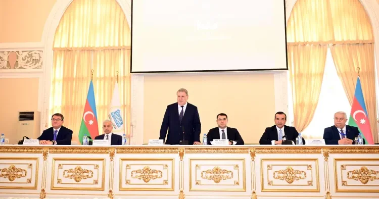 “Birinci Türkoloji Qurultay: yüz ilin elmi vǝ mǝdǝni irsi” mövzusunda beynǝlxalq konqres tarixi İsmailiyyə binasında davam etdi FOTO