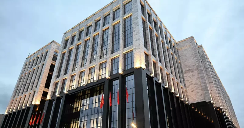 В Кыргызстане сменились руководители Генпрокуратуры и ГКНБ