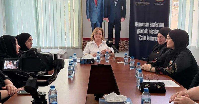 “Qəhrəman analarının gələcək nəsillərə Zəfər ismarıcları” FOTOLAR