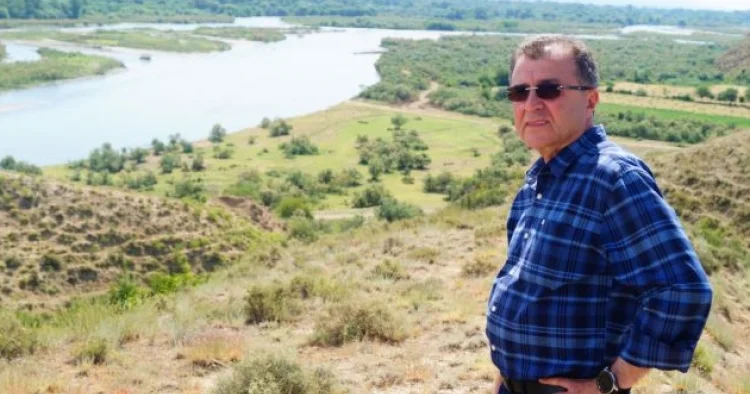 Kitabın ömrünü uzadan adam Rafiq İsmayılov 66 yaşında