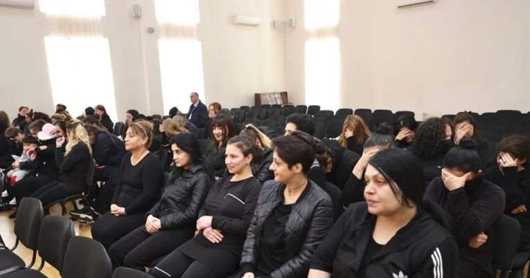 Həbsxanada doğulan körpənin taleyi necə olur? “Ananın yanında...”