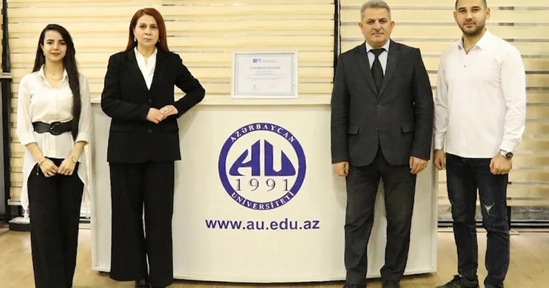 Abituriyentlər üçün məsləhət mərkəzi Foto