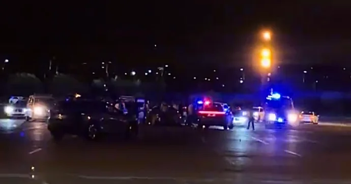 Bayraq Meydanı yaxınlığında “BMW” motosikletlə toqquşdu Yaralananlar var VİDEO