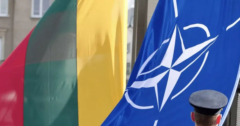 Нидерланды продлили участие в миссии НАТО в Литве