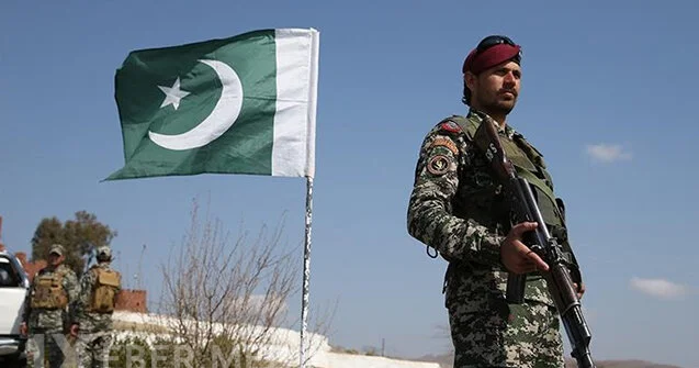 Pakistanla Əfqanıstan arasında gərginlik ALOVLANDI: Bölgədə döyüşlər gedir VİDEO